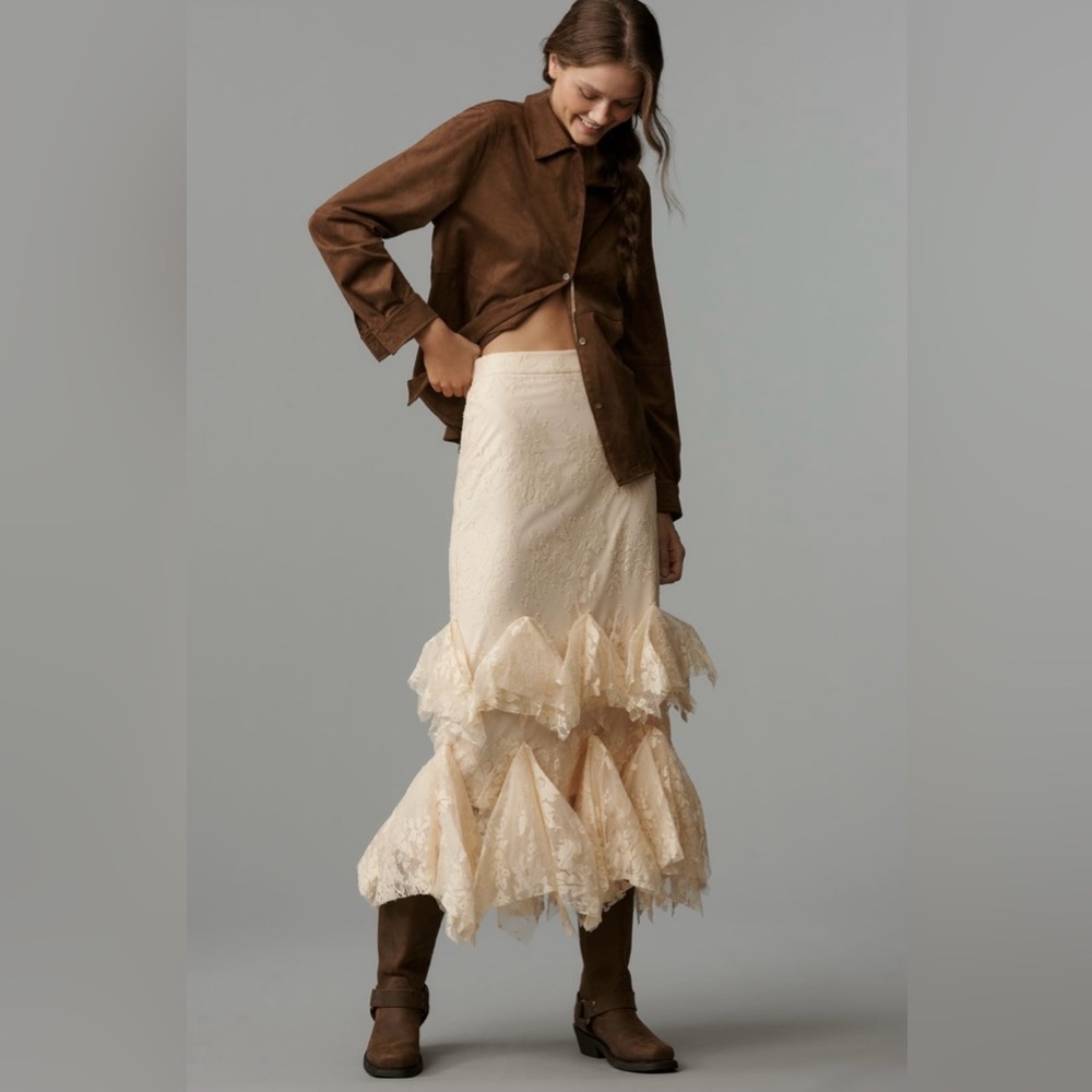 Anthropologie Lace Trimmed Midi Skirt
In: Tan - Picture 1 of 5